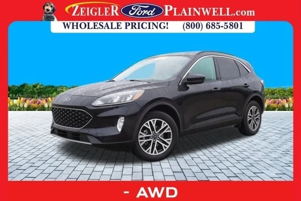2020 Ford Escape SEL photo 1