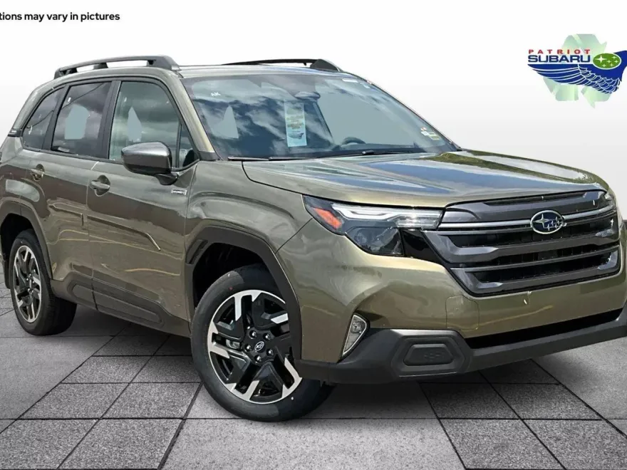 2025 Subaru Forester Premium photo 1