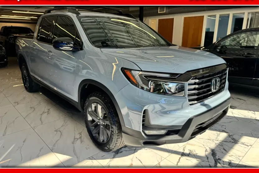 2023 Honda Ridgeline Sport photo 1