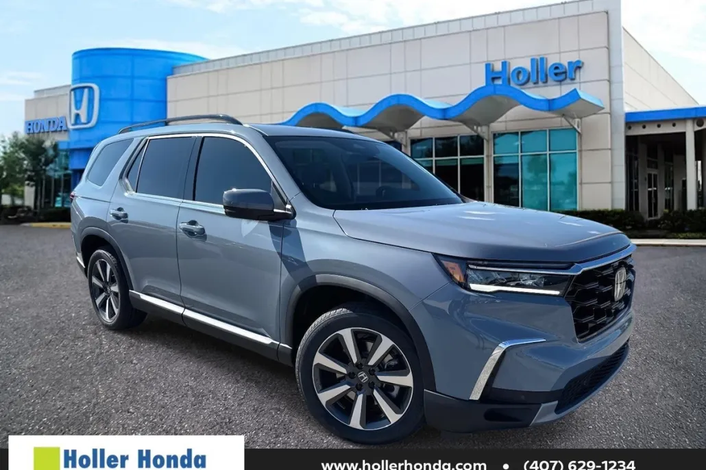2025 Honda Pilot Touring photo 1