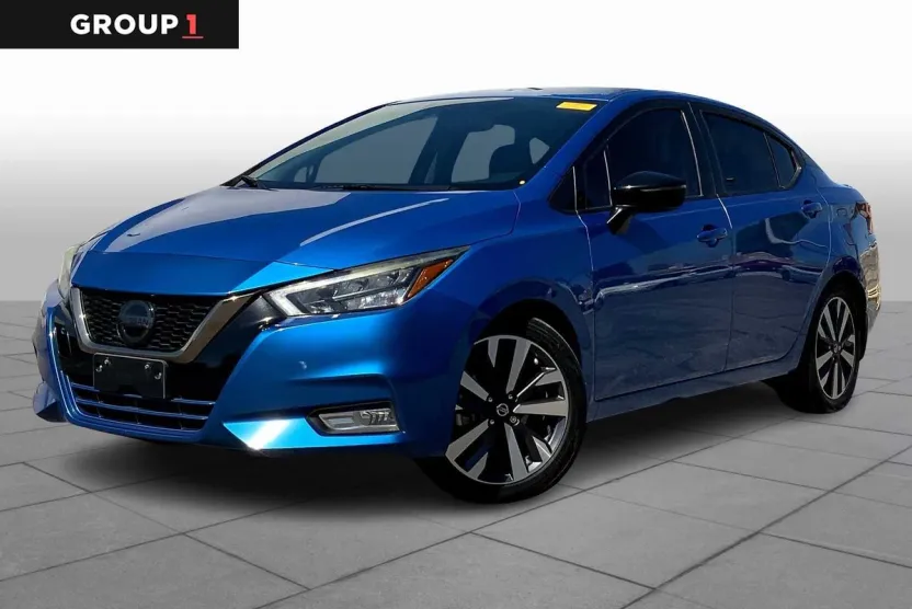 2020 Nissan Versa SR photo 1