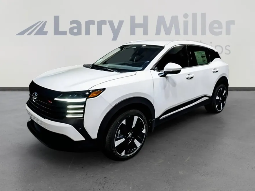 2025 Nissan Kicks SR photo 1