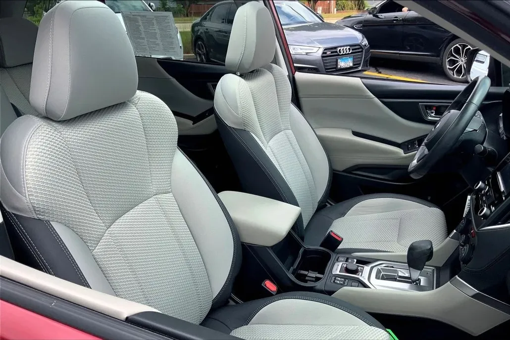 2020 Subaru Forester Premium photo 1