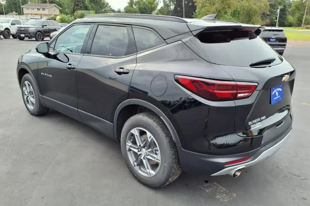 2023 Chevrolet Blazer 2LT photo 1