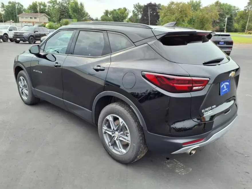 2023 Chevrolet Blazer 2LT photo 1