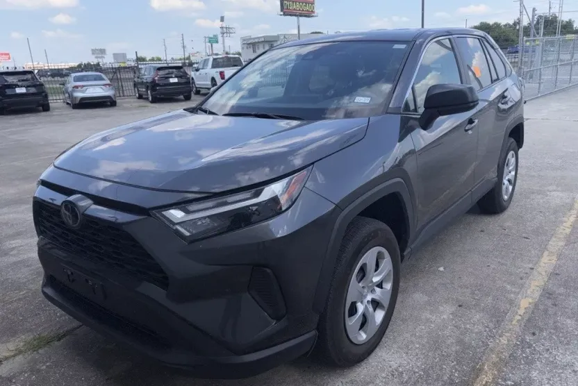 2025 Toyota RAV4 LE photo 1