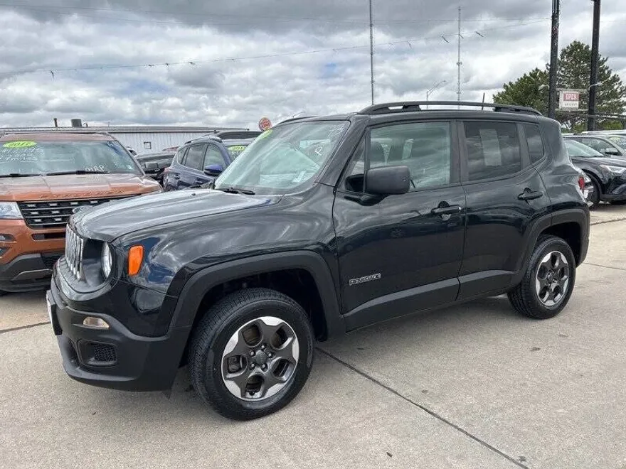2017 Jeep Renegade Sport photo 1