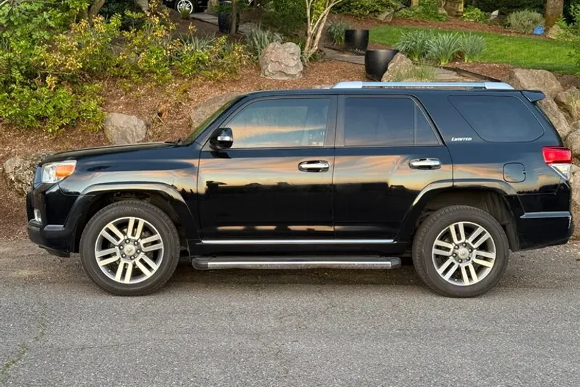 2012 Toyota 4Runner Limited photo 1