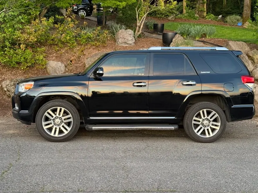 2012 Toyota 4Runner Limited photo 1