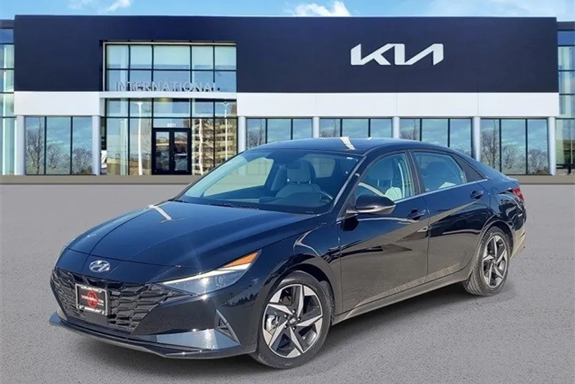 2023 Hyundai Elantra Limited photo 1