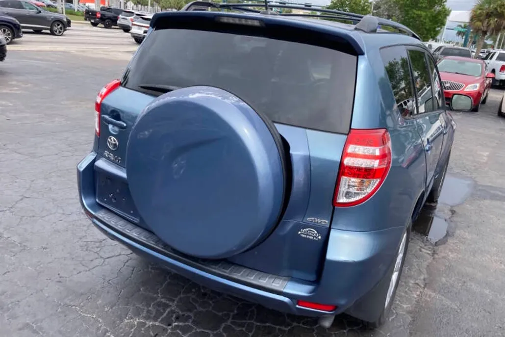 2012 Toyota RAV4 Base photo 1