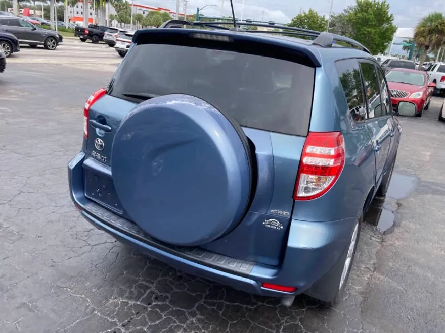 2012 Toyota RAV4 Base photo 1