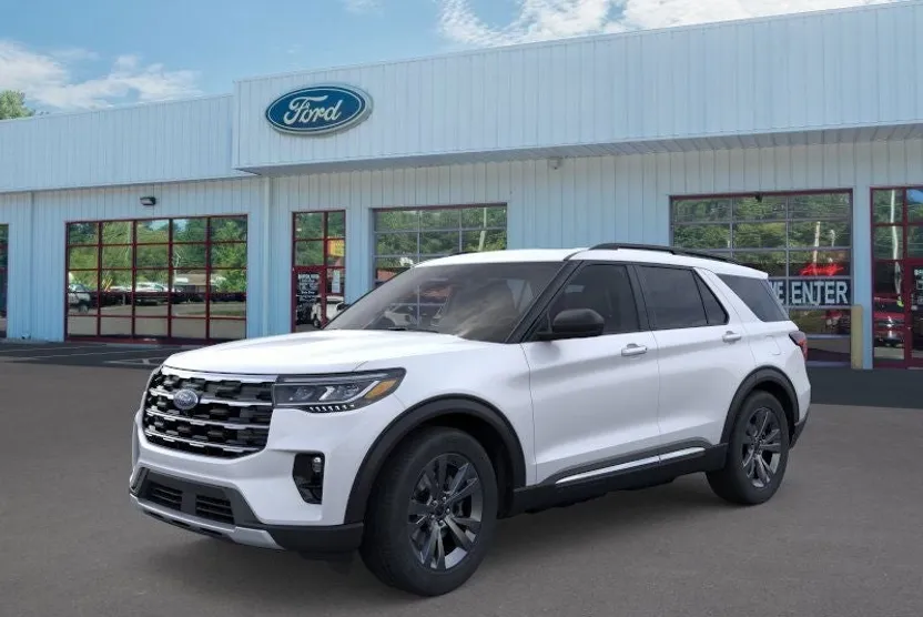 2025 Ford Explorer photo 1
