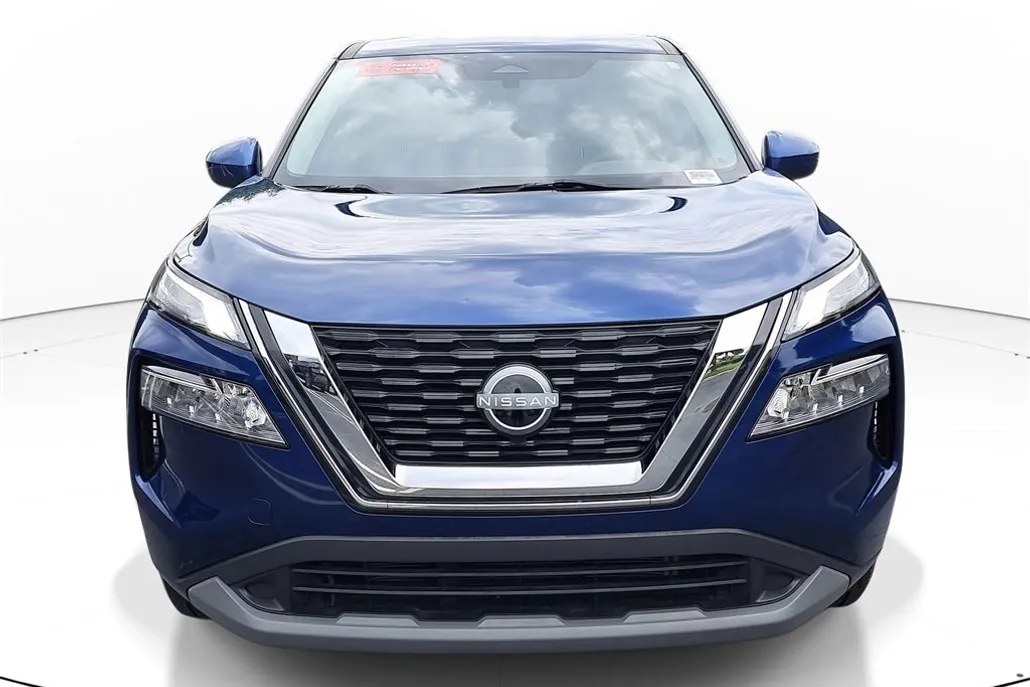 2023 Nissan Rogue SV photo 1