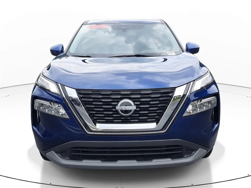2023 Nissan Rogue SV photo 1