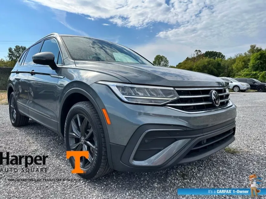 2022 Volkswagen Tiguan SE photo 1