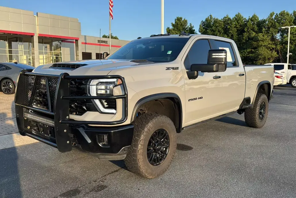 2024 Chevrolet Silverado 2500HD ZR2 photo 1