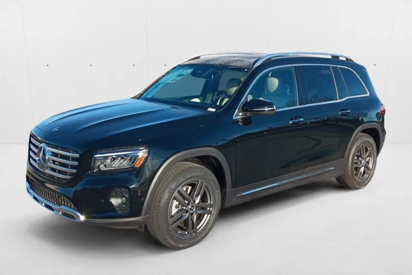 2025 Mercedes Benz GLB 250 4MATIC photo 1