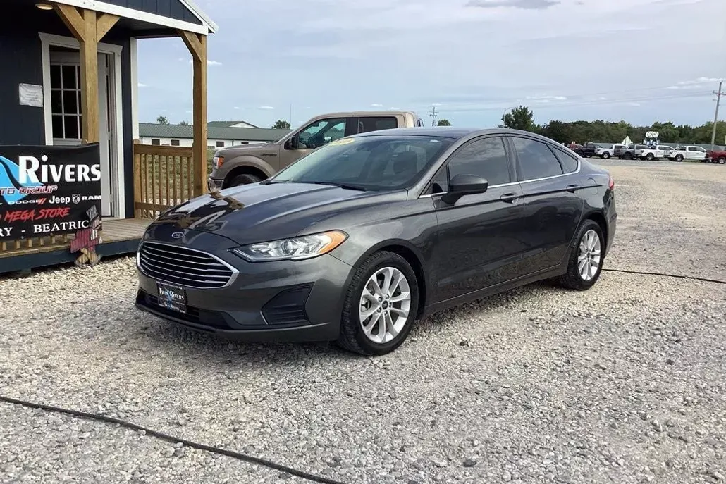 2019 Ford Fusion SE photo 1