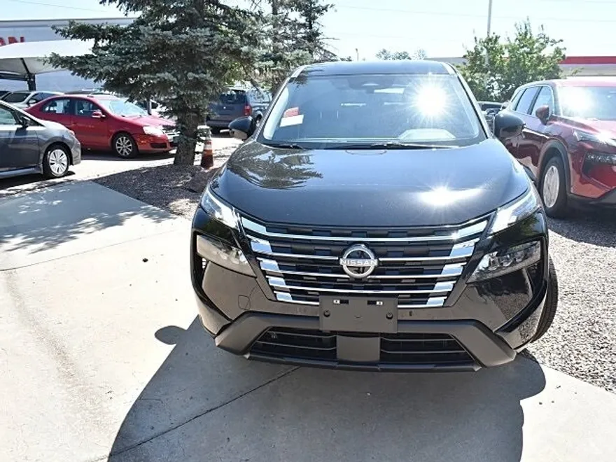 2025 Nissan Rogue SV photo 1