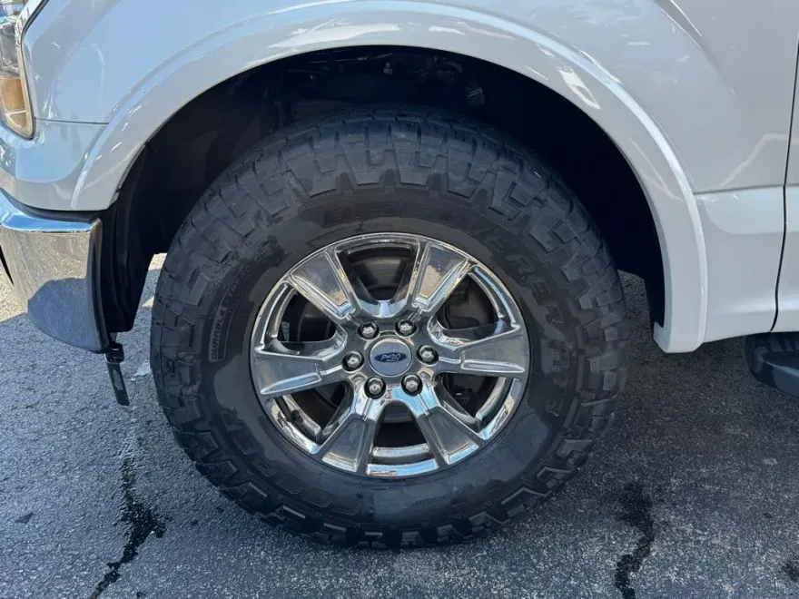 2017 Ford F-150 Lariat photo 1