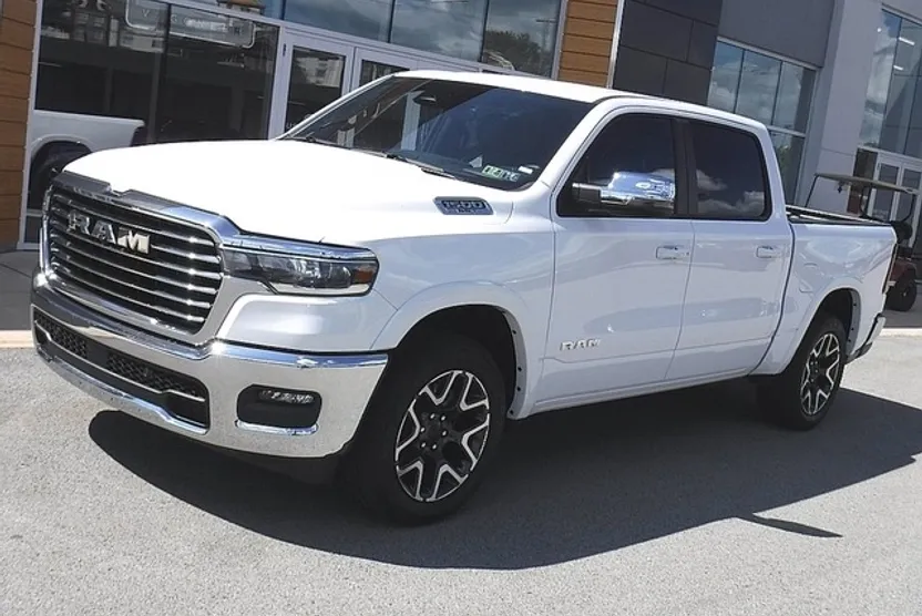 2025 Ram 1500 Laramie photo 1