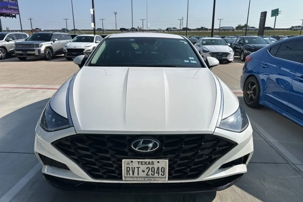 2022 Hyundai Sonata SEL photo 1