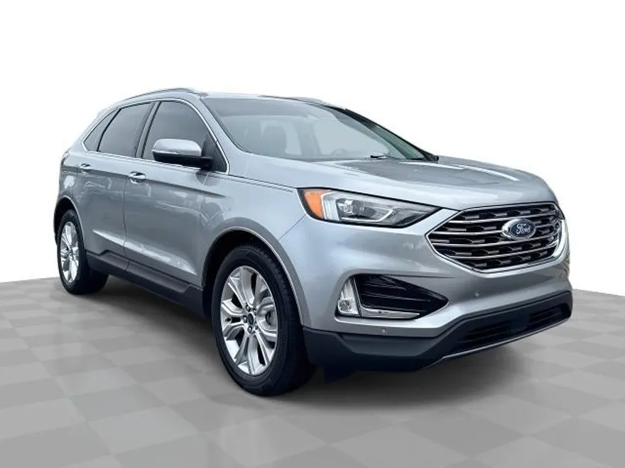 2020 Ford Edge Titanium photo 1