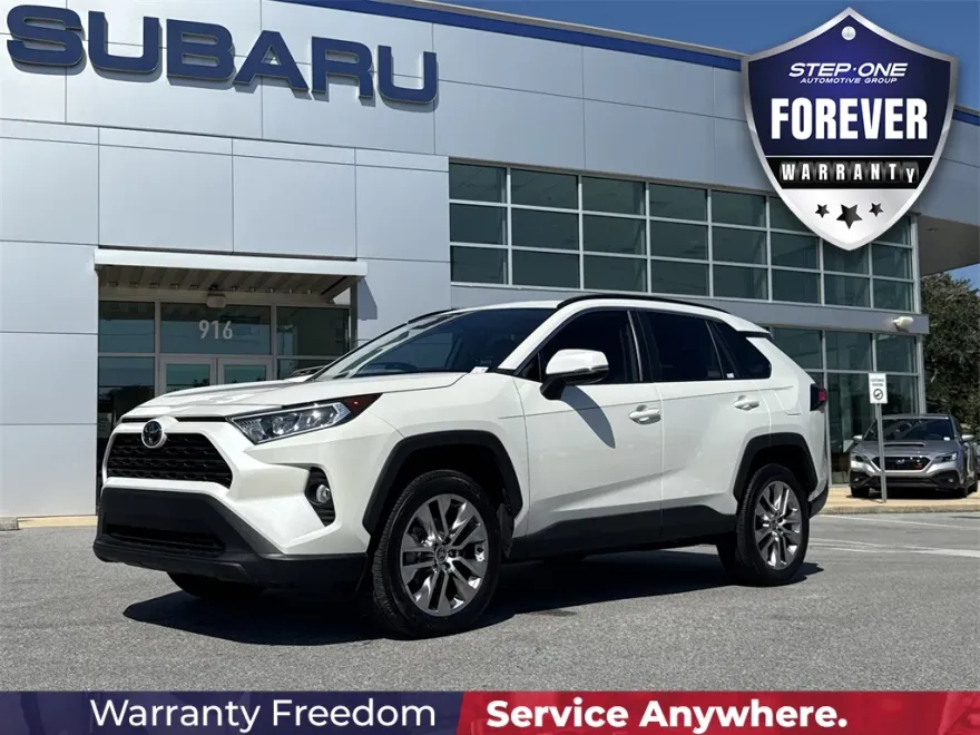 2021 Toyota RAV4 XLE Premium photo 1