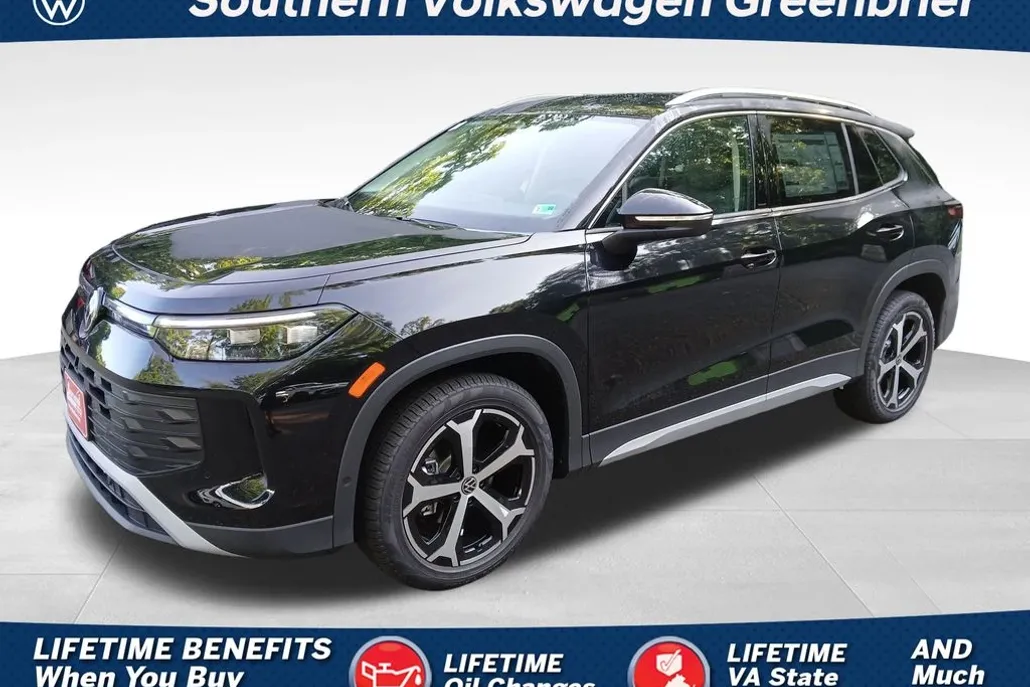 2025 Volkswagen Tiguan SE photo 1