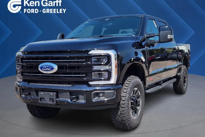 2025 Ford F-250 Platinum photo 1