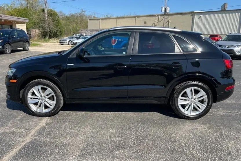 2017 Audi Q3 Premium photo 1