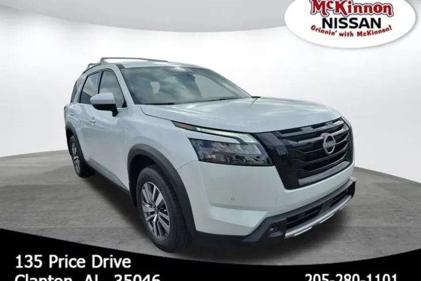 2025 Nissan Pathfinder SL photo 1