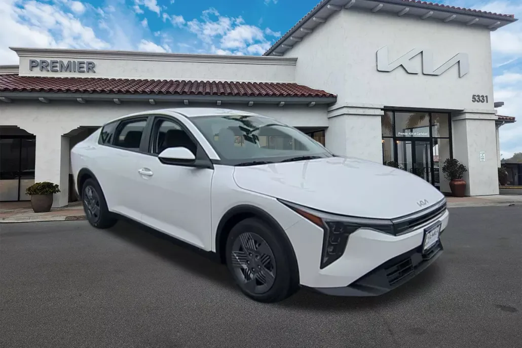 2025 Kia K4 LX photo 1