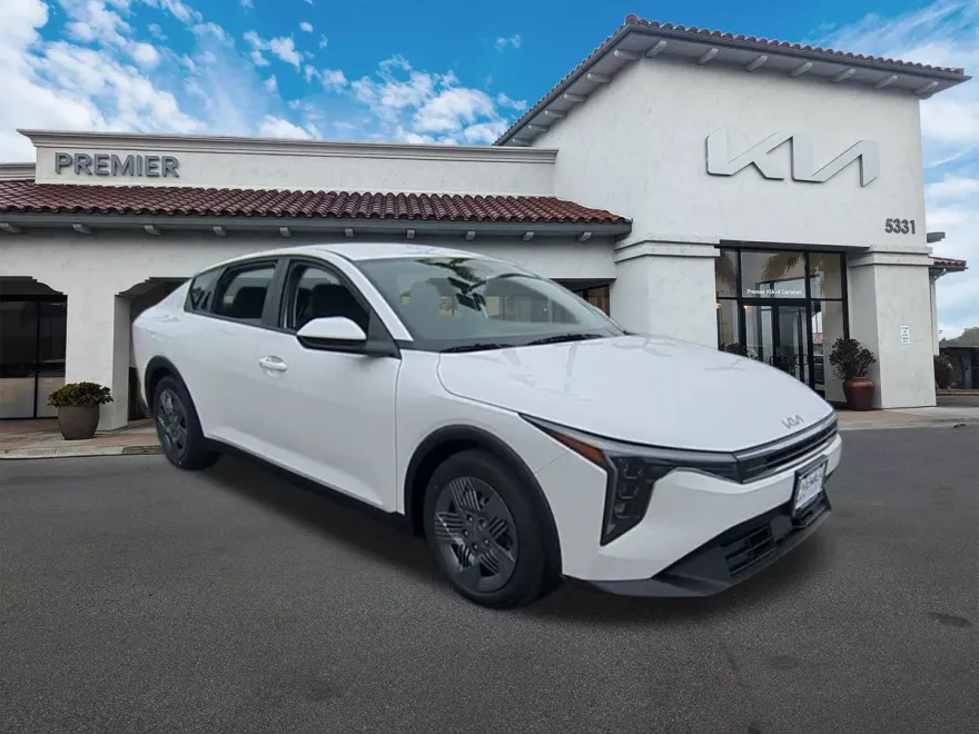 2025 Kia K4 LX photo 1