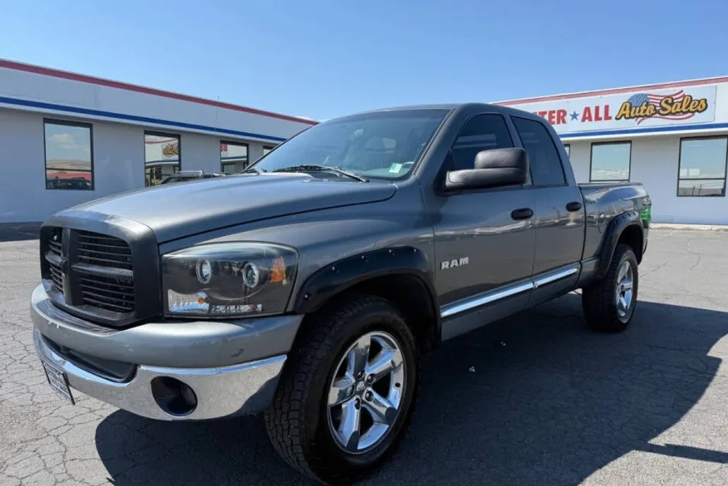 2008 Dodge Ram SLT photo 1