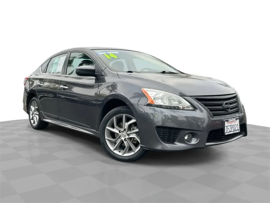 2014 Nissan Sentra SR photo 1