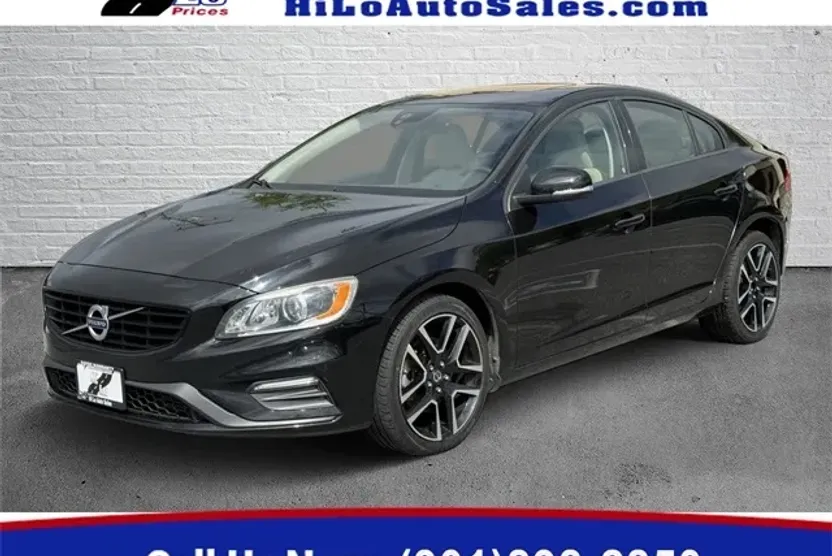2017 Volvo S60 T5 Dynamic photo 1