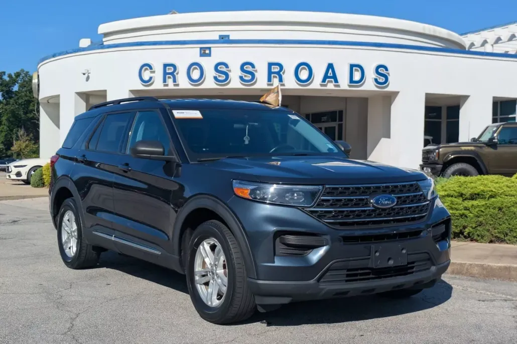 2022 Ford Explorer XLT photo 1