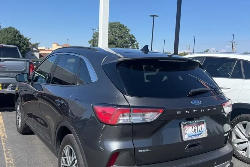 2020 Ford Escape SEL photo 1
