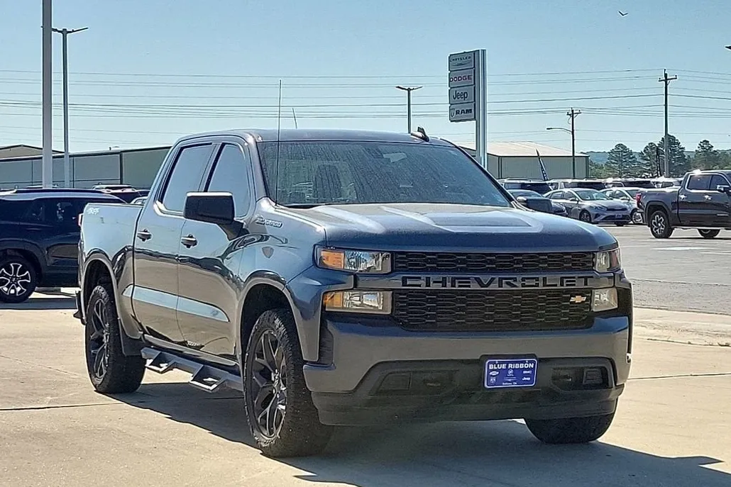 2021 Chevrolet Silverado 1500 Custom photo 1