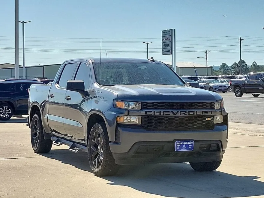 2021 Chevrolet Silverado 1500 Custom photo 1