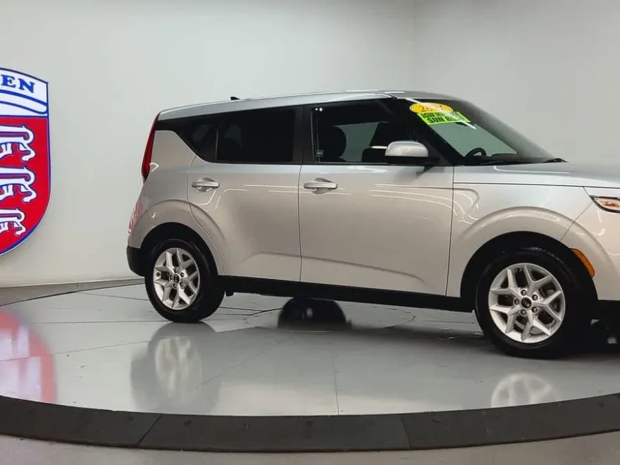2021 Kia Soul S photo 1