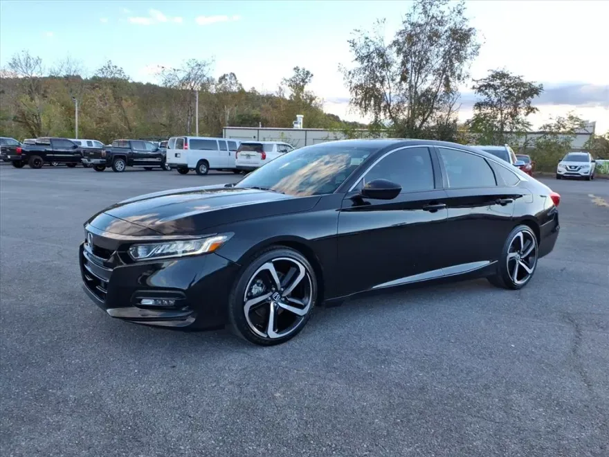 2019 Honda Accord Sport photo 1