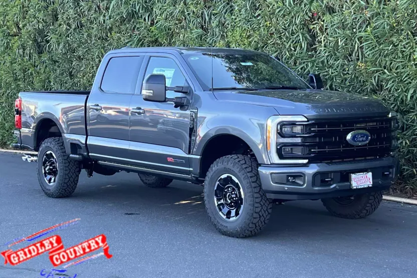 2026 Ford F-350 Platinum photo 1