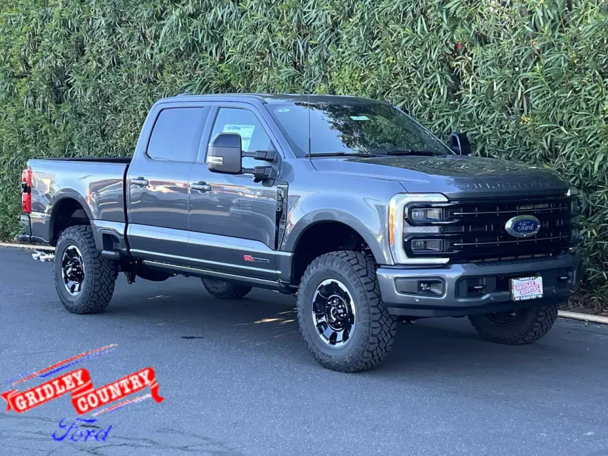 2026 Ford F-350 Platinum photo 1