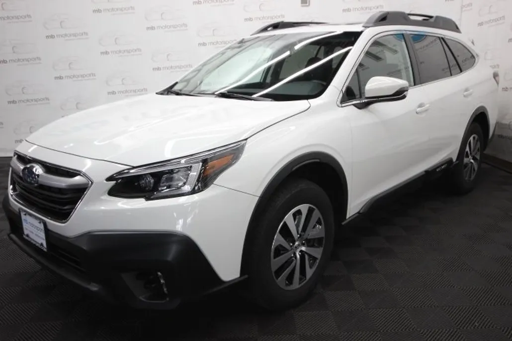 2022 Subaru Outback Premium photo 1