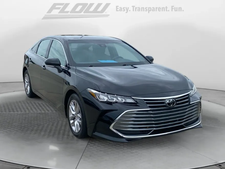 2020 Toyota Avalon XLE photo 1