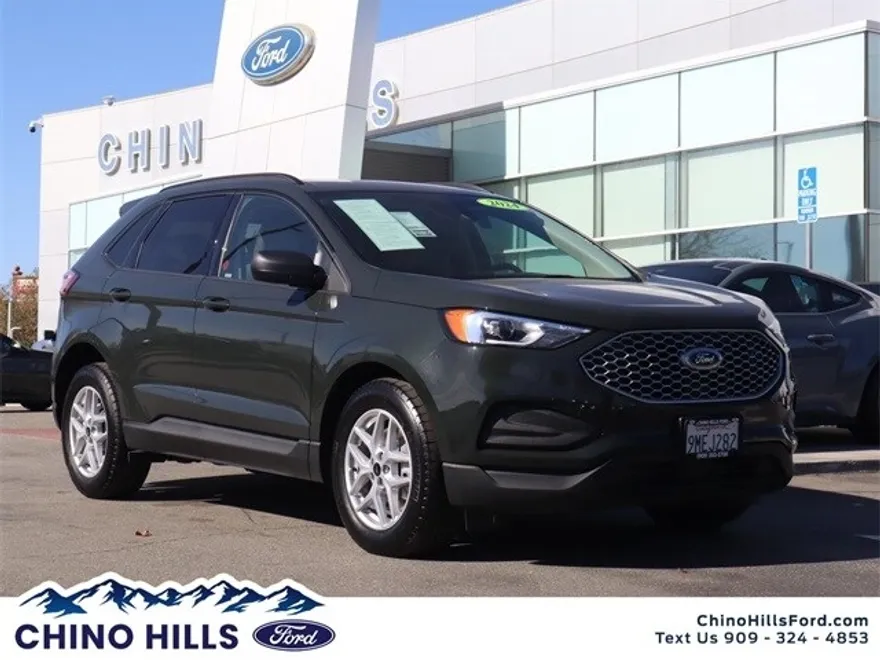 2024 Ford Edge SE photo 1