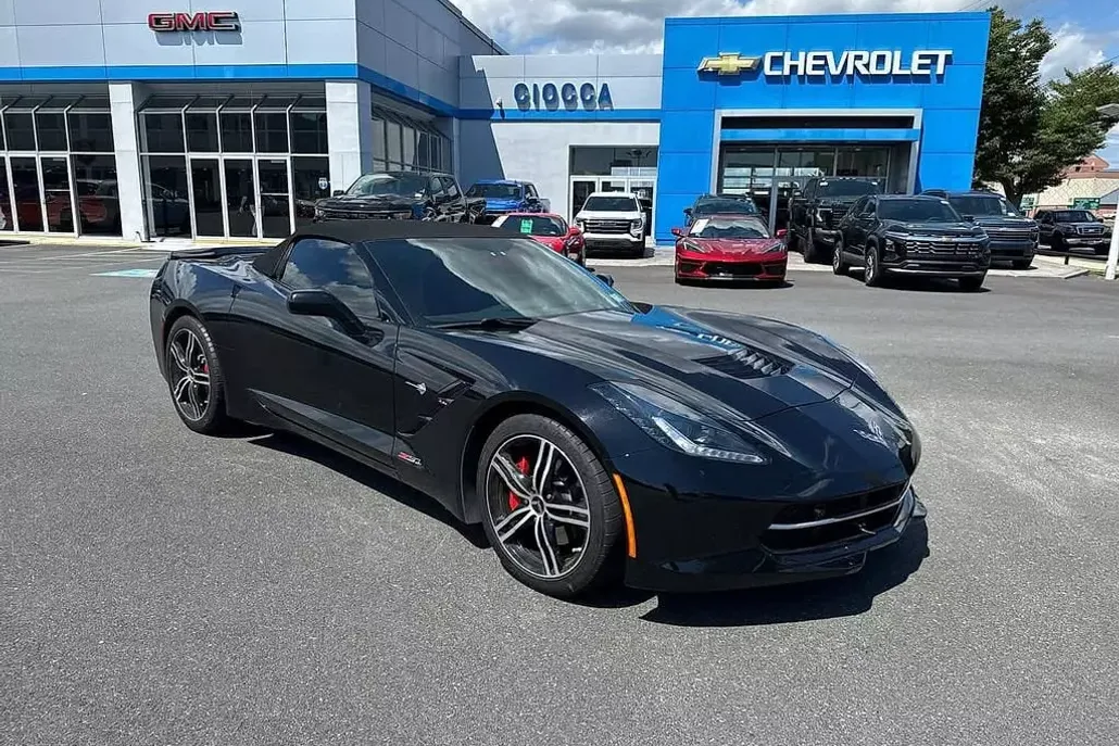 2017 Chevrolet Corvette Stingray 2LT photo 1